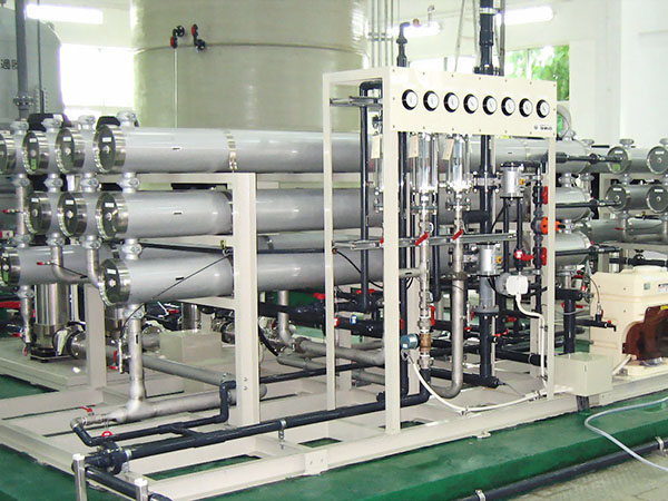 超純水設備是如何去除水中雜質(zhì)的？純水設備ro膜堵塞原因及解決方法