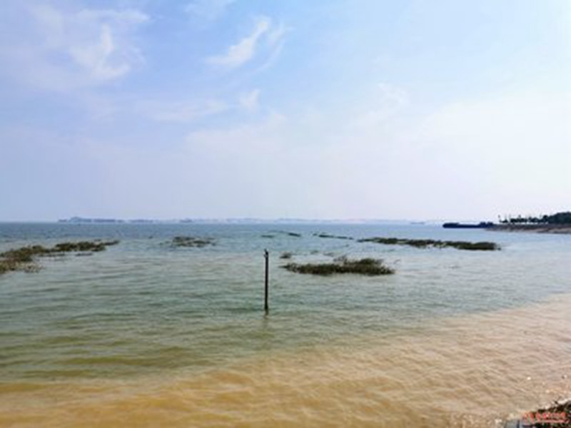 我國較大淡水湖鄱陽(yáng)湖水位持續上漲，鄱陽(yáng)湖拉起緊急警戒線(xiàn)